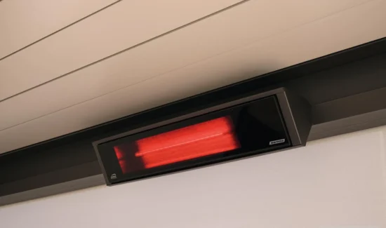 Infrarot-Heizstrahler von Warema unter einer Decke installiert